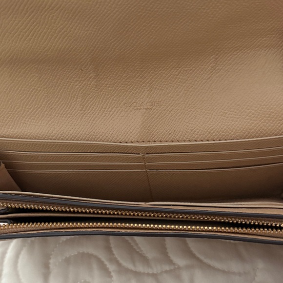 Coach Beige Leather Women's Wallet - Picture 6 of 8